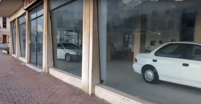 POGLEDAJTE VIDEO Evo i snimke salona automobila u koji nitko nije ušao godinama