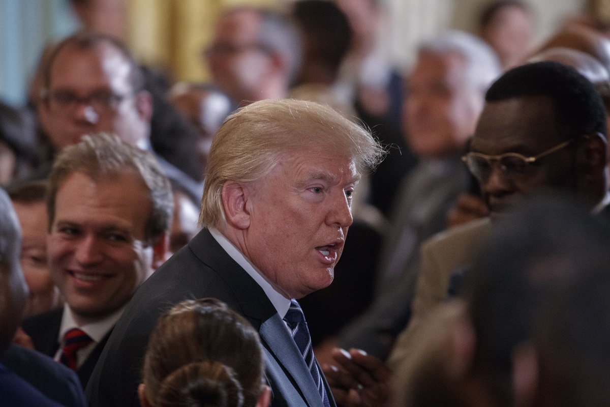 Trump tvrdi da je FBI imao doušnika u njegovoj kampanji: "To bi bio najveći skandal svih vremena"