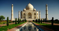 Silovita oluja oštetila ulaz u slavni Taj Mahal