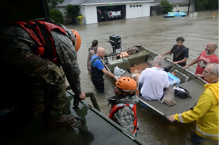 Zašto Houston nije evakuiran uoči katastrofalnog uragana Harvey?