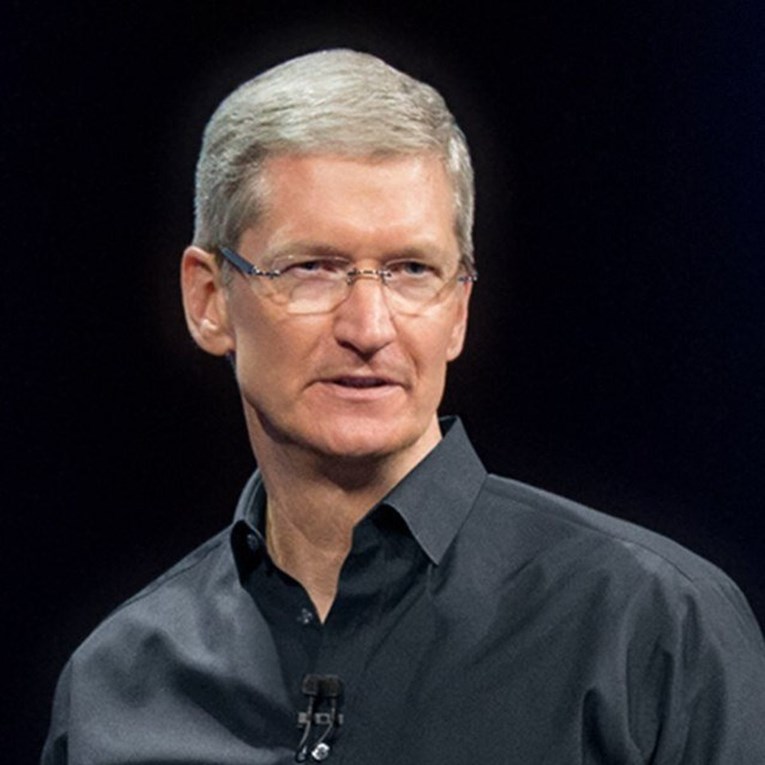 Direktor Applea Tim Cook: "Lažne vijesti ubijaju umove ljudi"