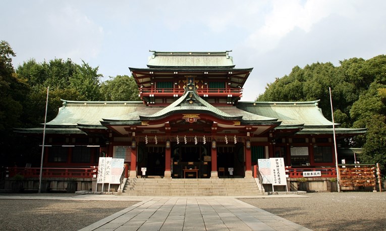 Ubojstvo i samoubojstvo u hramu u Tokiju: Samurajskim mačem zaklao svoju sestru i pomoćnicu