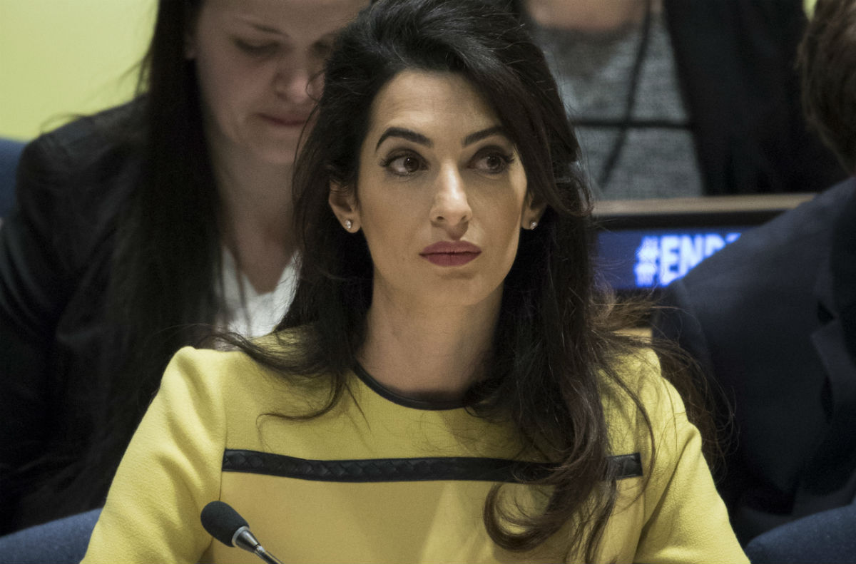 Moda prije udobnosti: Koliko košta trudnički stil Amal Clooney?