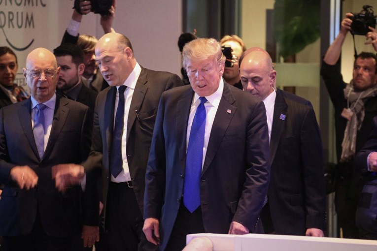 Trump u Davosu nazvao medije "gnjusnima, pakosnima, zlima i lažnima", publika ga izviždala