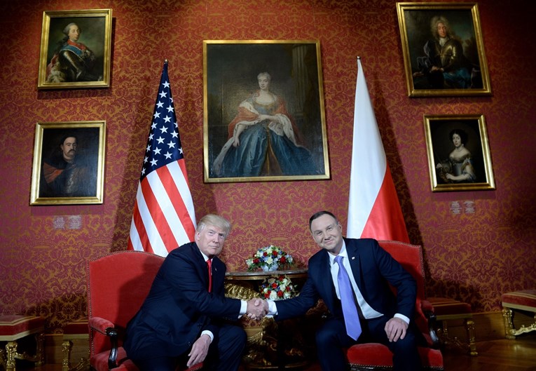 Trump u Poljskoj najavio "oštre mjere" i pozvao "sve nacije" na suprotstavljanje Sjevernoj Koreji