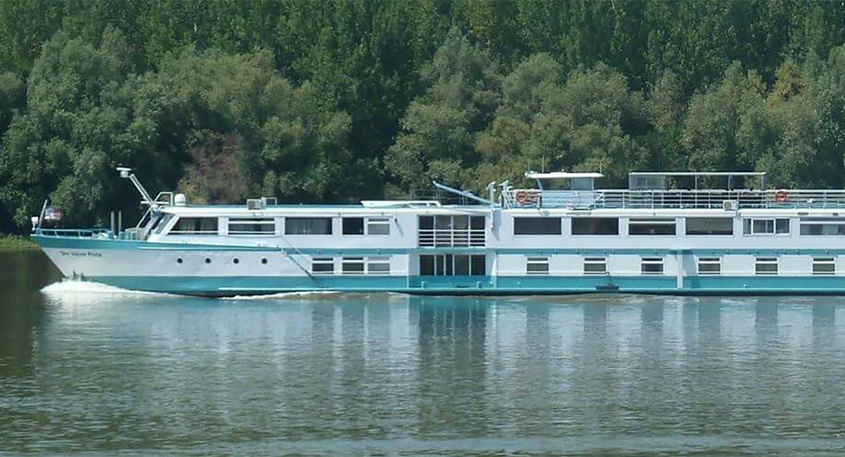 Riječni kruzer s danskim i švedskim turistima uplovio u Vukovar, domaćini im priredili svečani doček