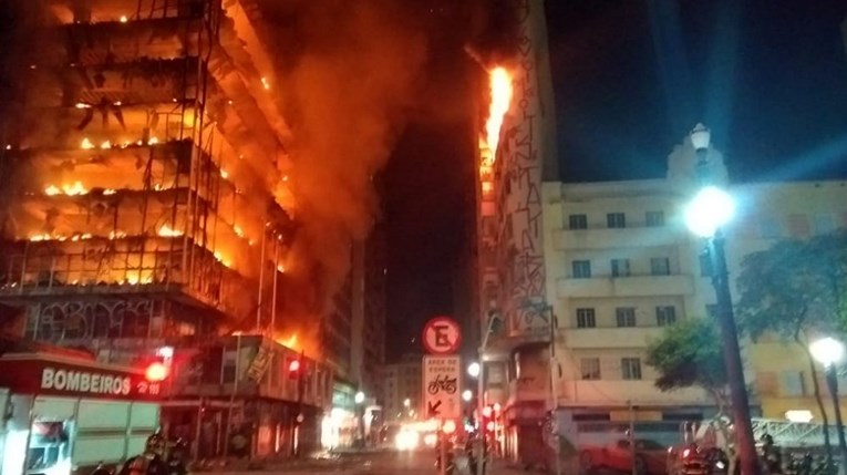 VIDEO Veliki požar u Sao Paulu, ima mrtvih, srušila se deveterokatnica
