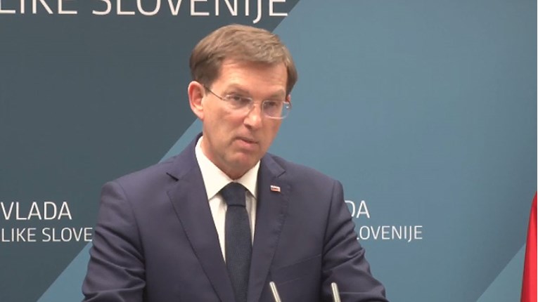 Slovenski premijer podnio ostavku