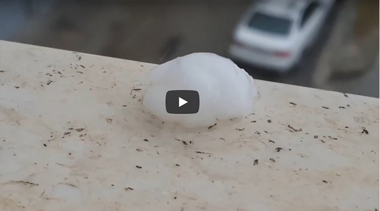 VIDEO, FOTO Olujno nevrijeme s tučom veličine jajeta pogodilo Split