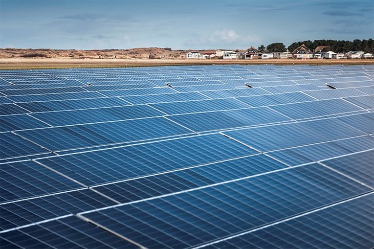 Nizozemci planiraju izgraditi veliku solarnu elektranu na moru