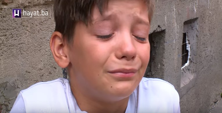 VIDEO Dječak iz Zenice: Nisam ništa jeo jučer ni prekjučer, otac mi je umro, a mama teško bolesna