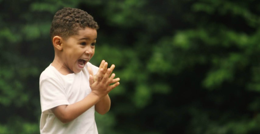 VIDEO Kakva sreća: Trogodišnjak otpakirao najveći poklon na svijetu