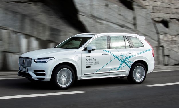 Volvo dovodi autonomna vozila na britanske ceste