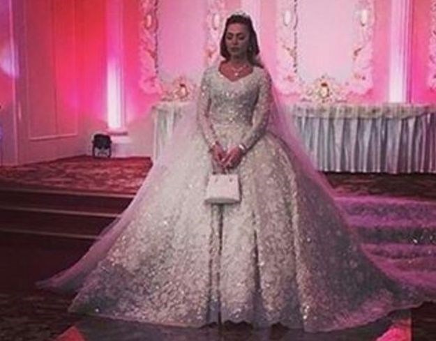 Novi detalji vjenčanja od milijardu dolara: 18000 funti teška vjenčanica za neuglednog mladoženju