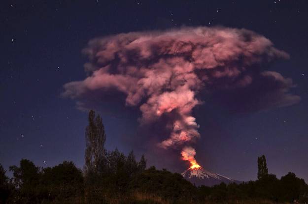 Erupcija vulkana Villarrica izazvala preventivnu evakuaciju u Čileu