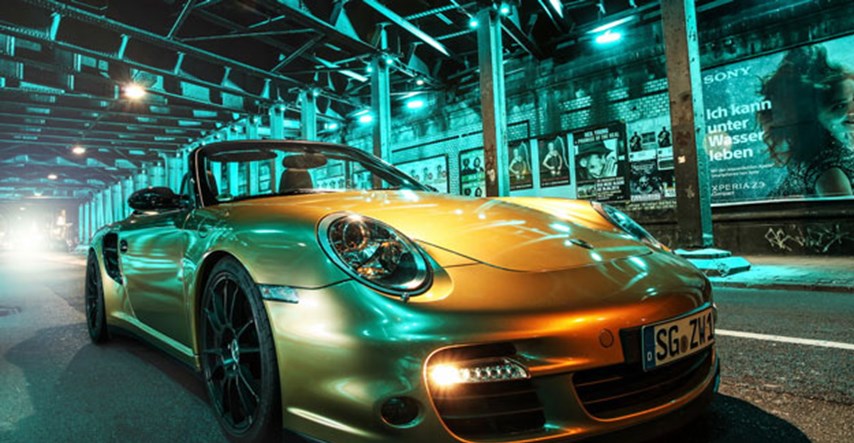 Porsche u zlatnom izdanju