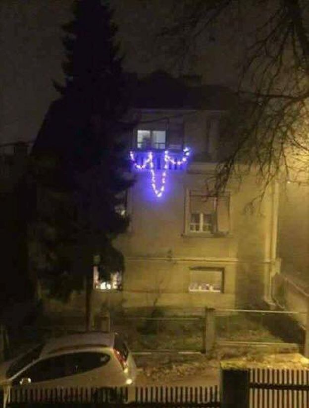 FOTO U Zadru osvanula najgora moguća božićna dekoracija, vidite li u čemu je problem?
