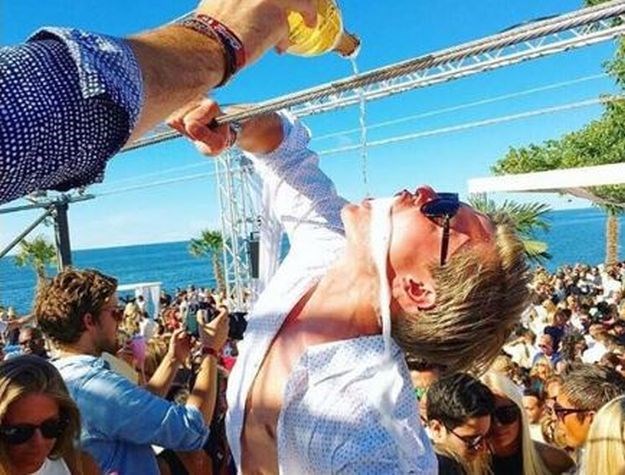 FOTO Razmaženi mulci s Instagrama opet šokiraju: Alkohol, dolari i razulareni partyji