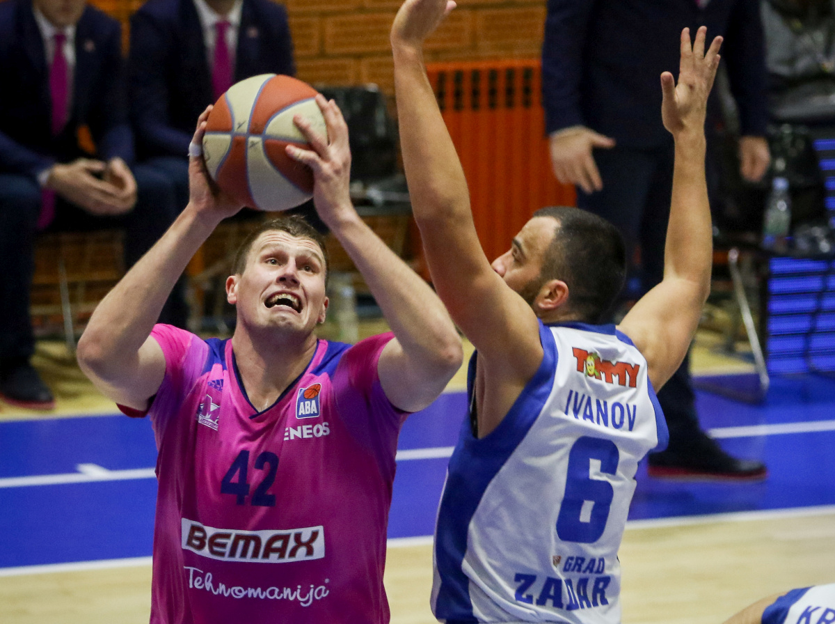 Velika pobjeda Zadra u Srijemskoj Mitrovici, Bostic utrpao 27 koševa