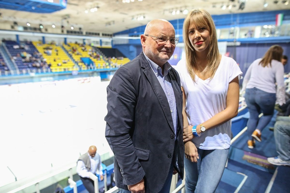 FOTO Zlatko Mateša na utakmicu poveo svoju upola mlađu curu