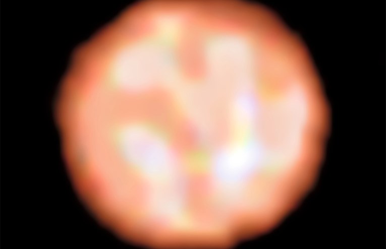 Na površini divovske zvijezde prvi put u povijesti snimljeni golemi mjehuri