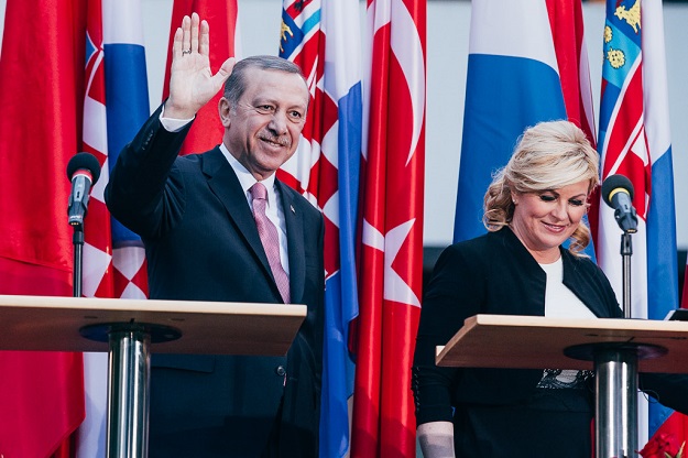 Kolinda uputila sućut Erdoganu povodom terorističkog napada na istanbulski aerodrom