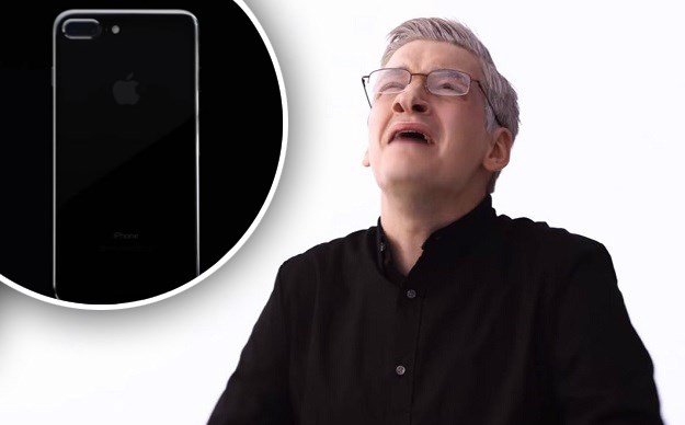 VIDEO Internet se ruga novom iPhone-u: "Što ako želim puniti mobitel i slušati glazbu istovremeno?"