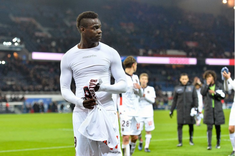 Ponovno je sve upropastio: "Mislite da je dobio crveni karton samo zato što je Balotelli? Smiješno!"