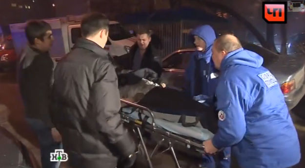 Tata heroj sa sinom u naručju skočio sa sedmog kata i spasio mu život