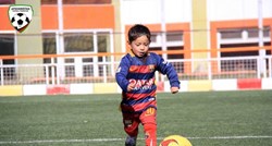 VIDEO Dječak iz Afganistana napokon dobio pravi Messijev dres: Idola će upoznati na Camp Nou