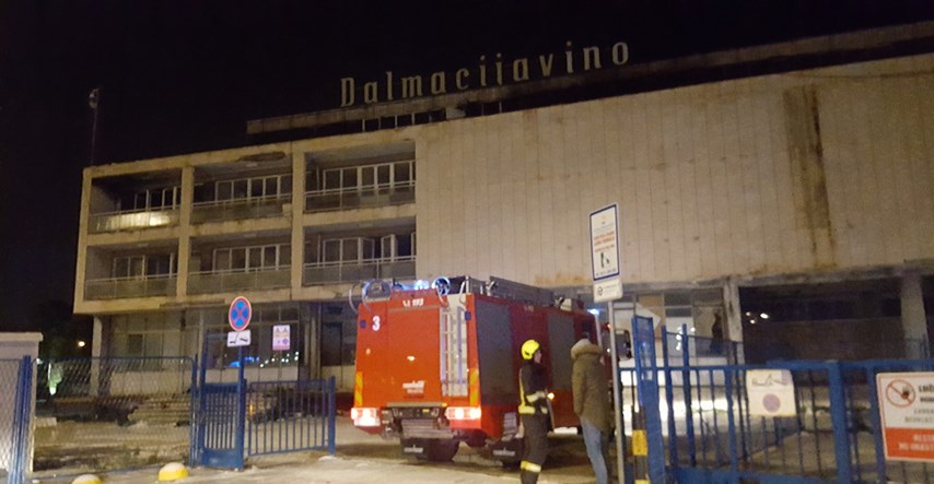 Napuštena zgrada Dalmacijavina sinoć opet gorjela: "Skitnice provaljuju i pale vatru da se zagriju"