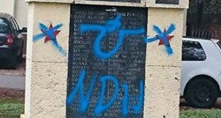 Nakon Ive Lole Ribara, ustaškim grafitima išaran još jedan spomenik partizanskim borcima