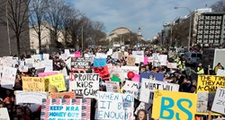 Stotine tisuća mladih prosvjedovalo protiv oružja diljem Amerike: "Zaštitite učenike, a ne pištolje"