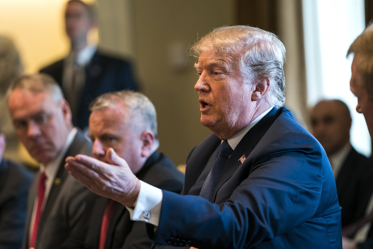 Trump zaprijetio Rusima, a zatim im ponudio pomoć u jačanju gospodarstva
