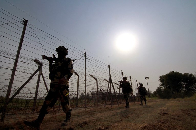 Pakistan počeo graditi ogradu na granici s Afganistanom