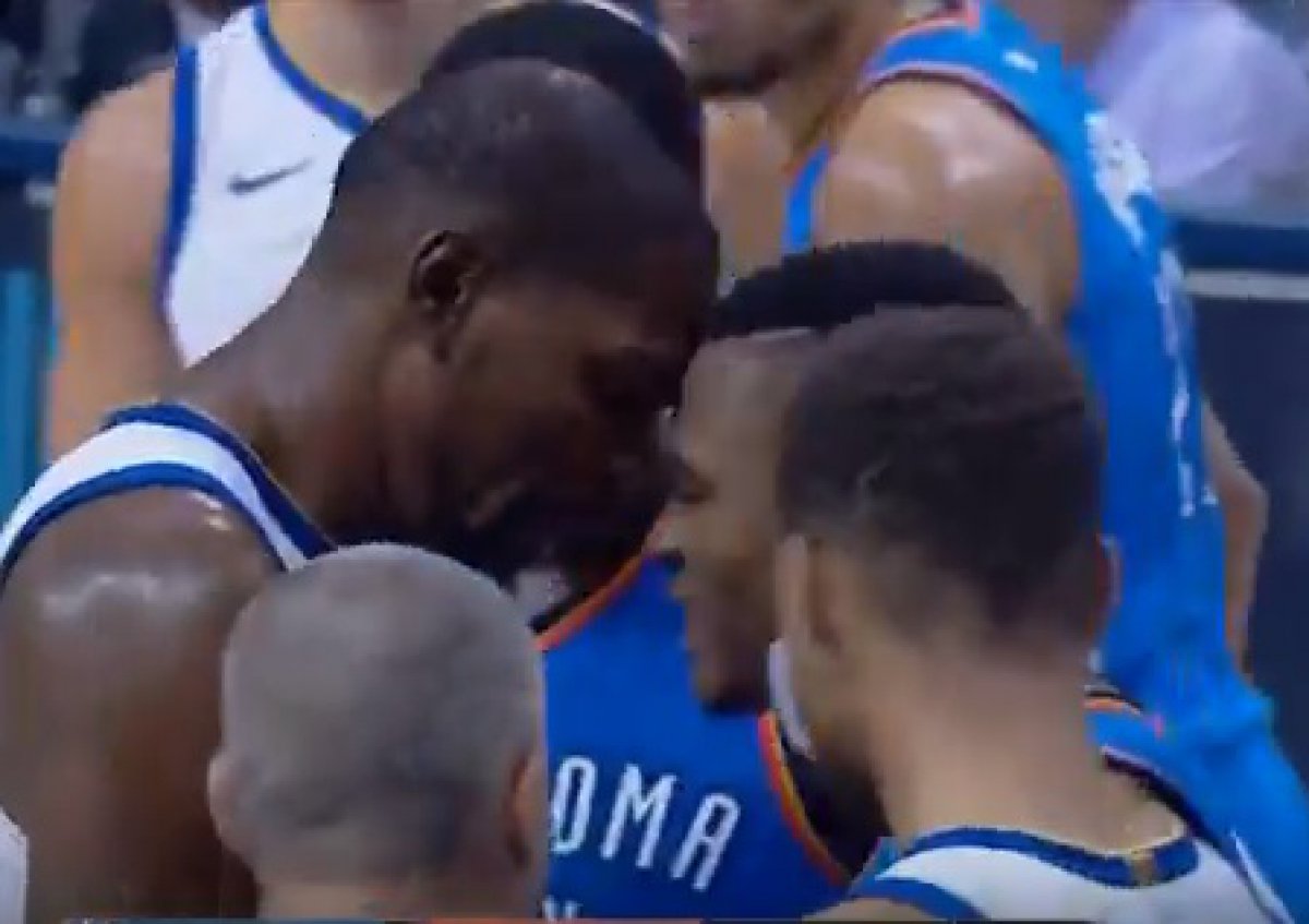 ŽESTOK OKRŠAJ BIVŠIH SUIGRAČA Durant i Westbrook se umalo potukli