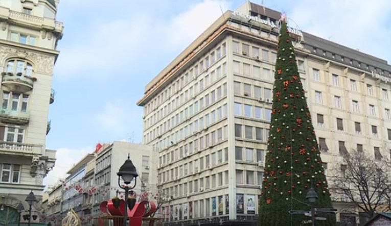 Beogradsko božićno drvce od 83 tisuće eura skuplje od njujorškog