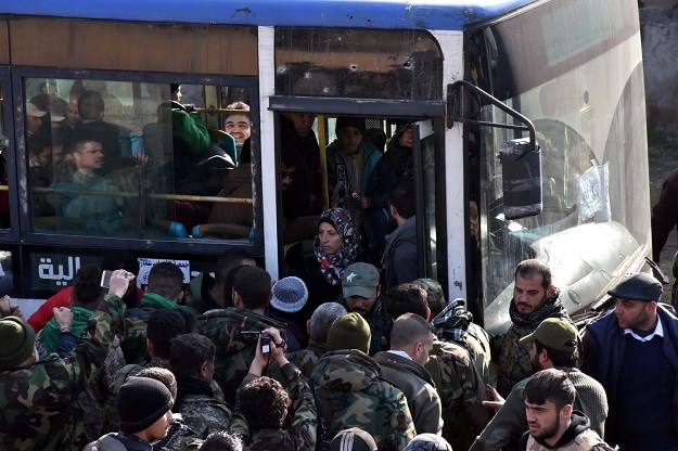 Iz okolice Damaska evakuirano više od 2000 pobunjenika i civila