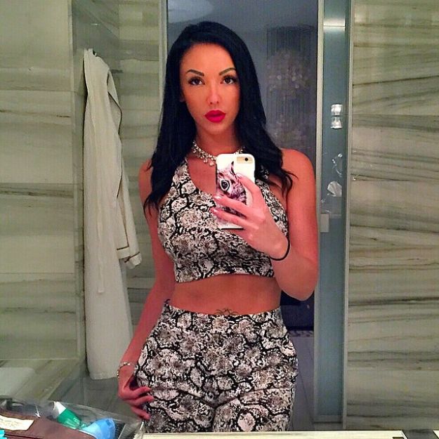Nazivaju je rumunjskom Kim Kardashian, a ona tvrdi da je njena guza još bolja