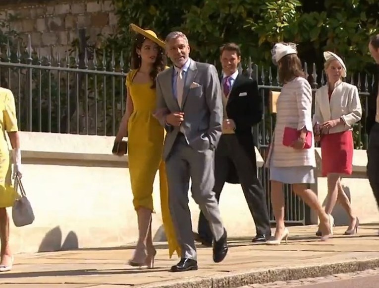 Prelijepa Amal Clooney u fantastičnoj haljini ukrala svu pažnju na kraljevskom vjenčanju