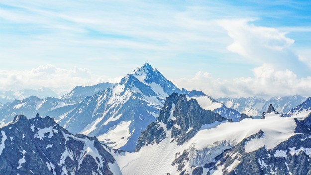 Šest alpinista smrtno stradalo u lavinama