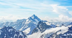 Šest alpinista smrtno stradalo u lavinama