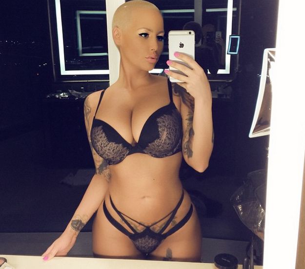 Amber Rose ima odgovor za hejtere - naravno, razgolićena