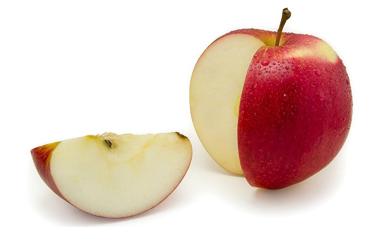 Evo zašto nikad ne biste trebali guliti koru s jabuke
