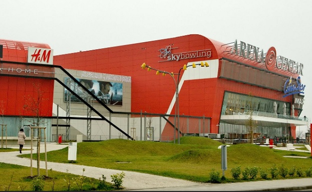 Obračun kod Arena centra: Muškarac dobacivao djevojci, 17-godišnjak mu slomio nos i čeljust