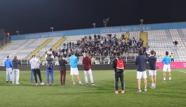 Video dana: Kek i nogometaši naklonili se sjajnoj Armadi koja je navijala 45 minuta nakon utakmice