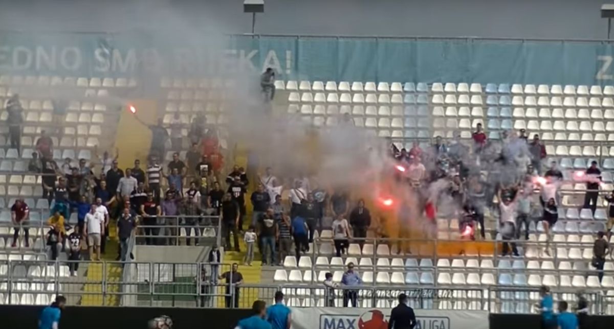 "Šampioni, šampioni!": Pogledajte kako je Armada uz pjesmu i baklje motivirala Rijeku na treningu