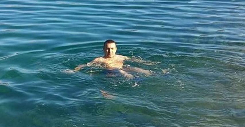 Arsen Bauk našalio se s izjavom Davora Bernardića fotkom s plaže?