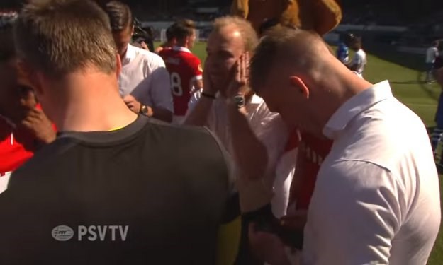 Ludnica u Nizozemskoj: Trenutak kada su igrači PSV-a saznali za kiks Ajaxa i počeli slaviti naslov prvaka