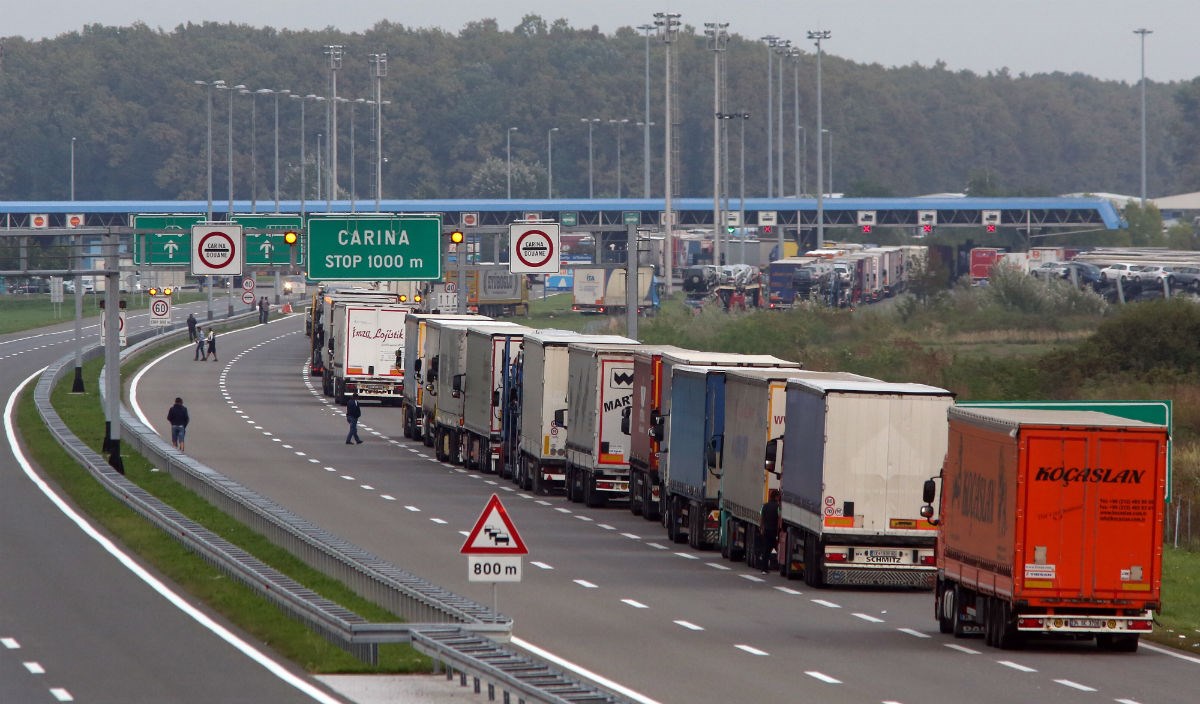 Kamioni nisu mogli tri dana u BiH jer se pokvarilo računalo poreznika